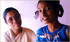 Ammu mit ihrer Mutter